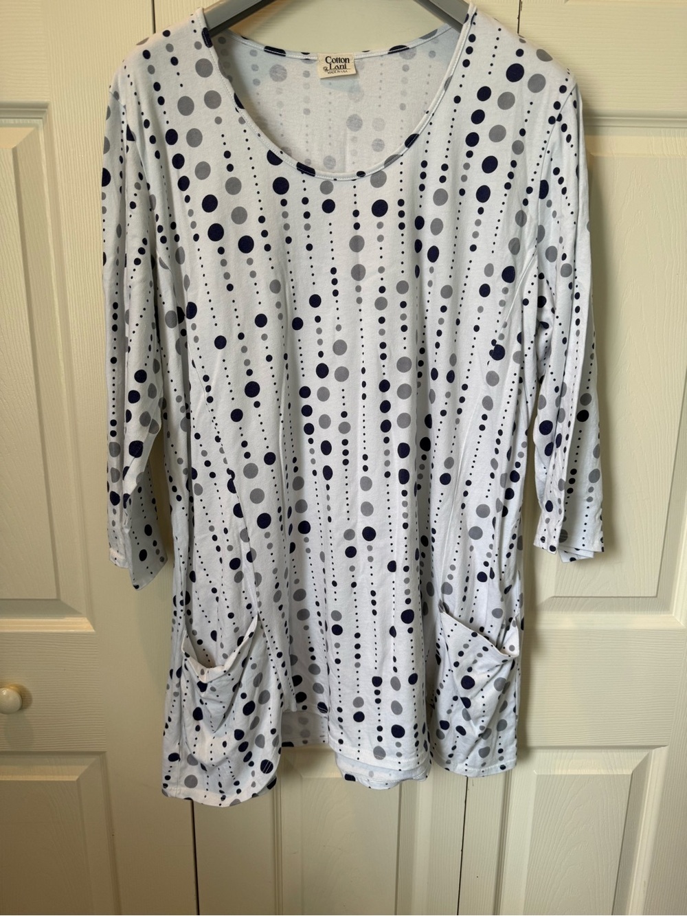 # White 2X Cotton Knit Tunic with Navy & Gray Dot Print